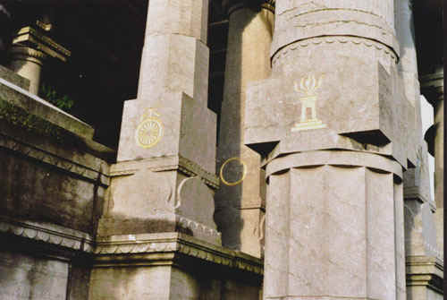 alviella8.jpg (50201 bytes)